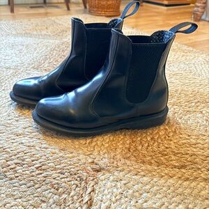 Dr Martens chelsea boots
